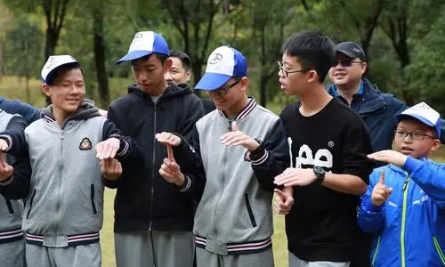 比較能帶動(dòng)氣氛的游戲，比較嗨的帶動(dòng)氣氛暖場(chǎng)游戲