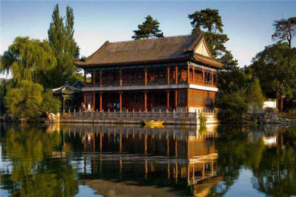 中國十大夏季旅游勝地，適合夏天旅游的地方有哪些